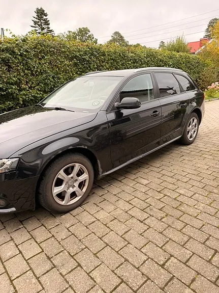 Audi A4 2010 photo 4