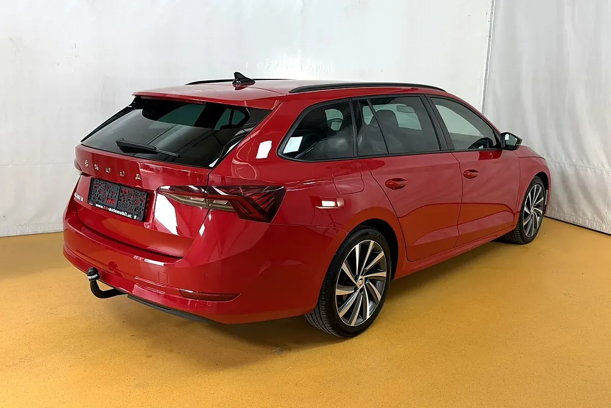 Skoda Octavia 2023 photo 3