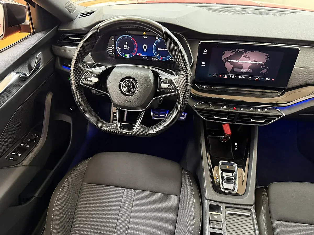Skoda Octavia 2023 photo 2