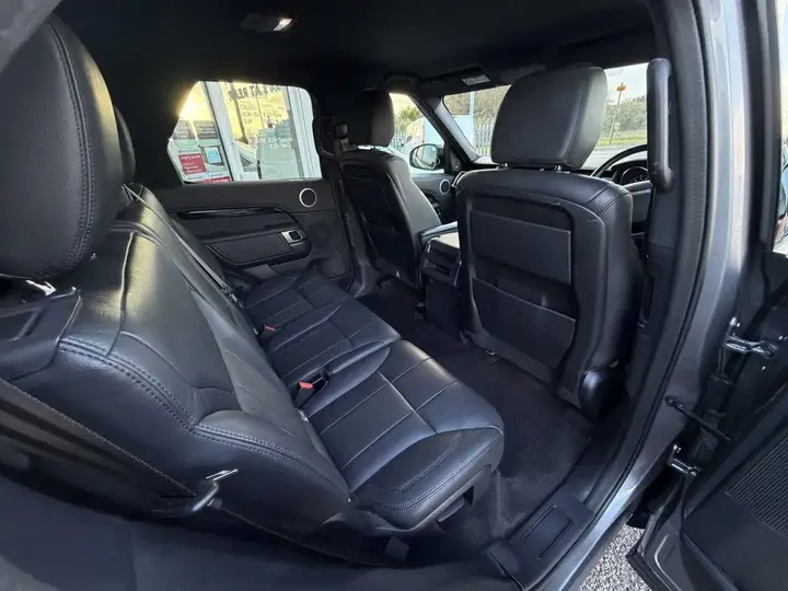 Land Rover Discovery 2020 photo 3