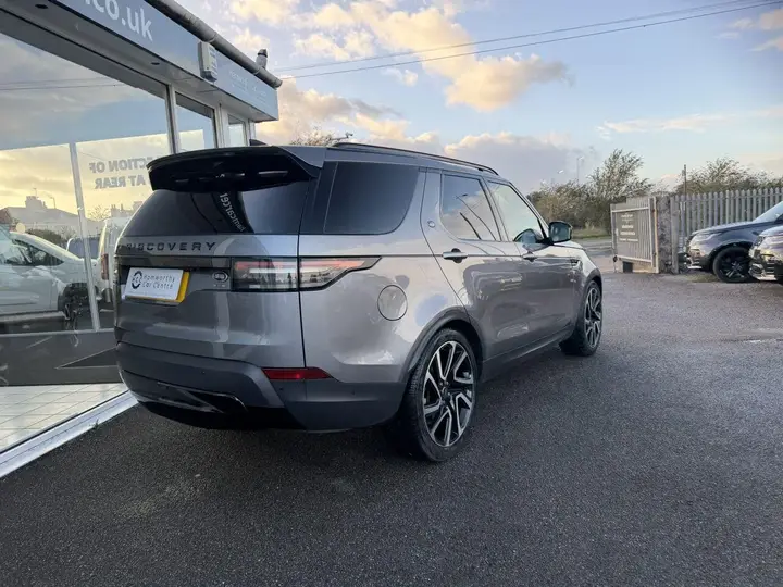 Land Rover Discovery 2020 photo 2