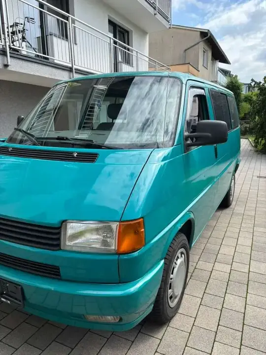 Volkswagen T4 1996 photo 3