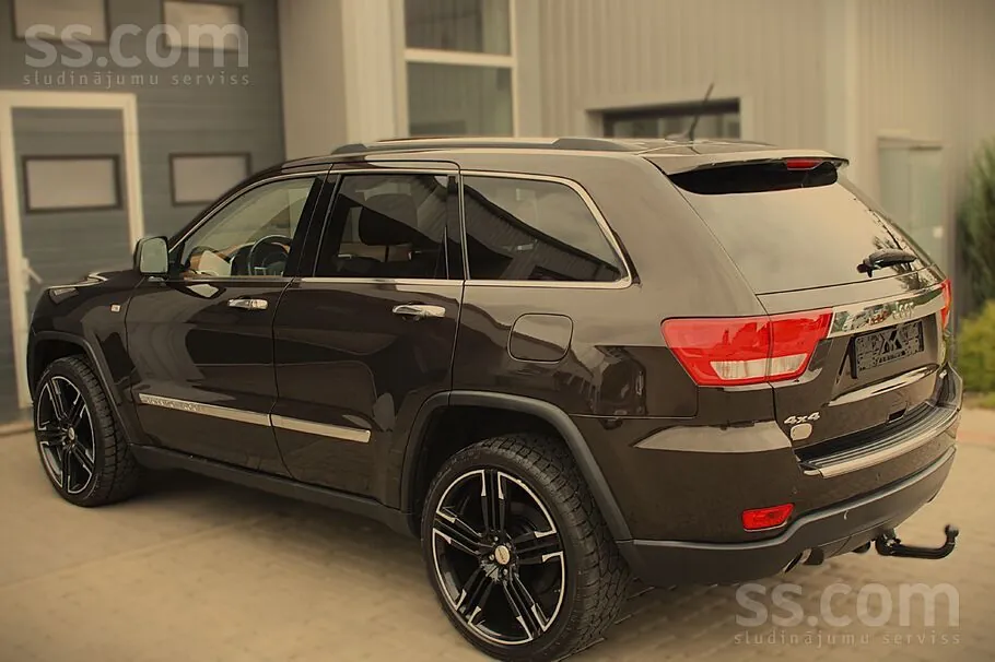 Jeep Grand Cherokee 2012 photo 4