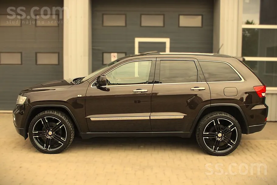 Jeep Grand Cherokee 2012 photo 3