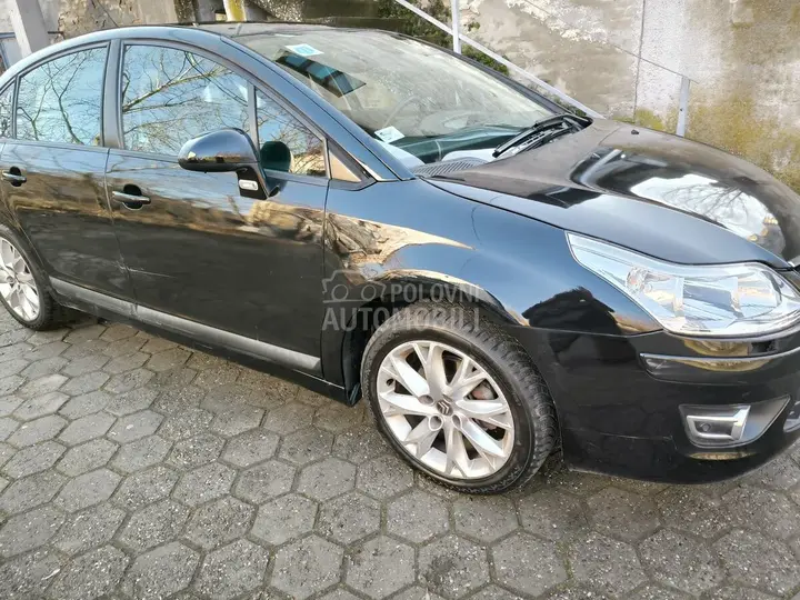 Citroen C4 2010 photo 3