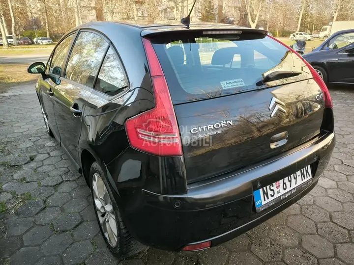 Citroen C4 2010 photo 5