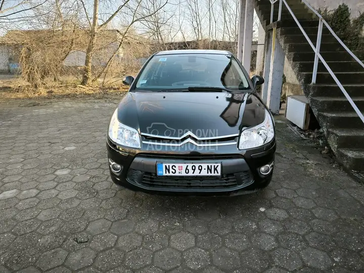 Citroen C4 2010 photo 2