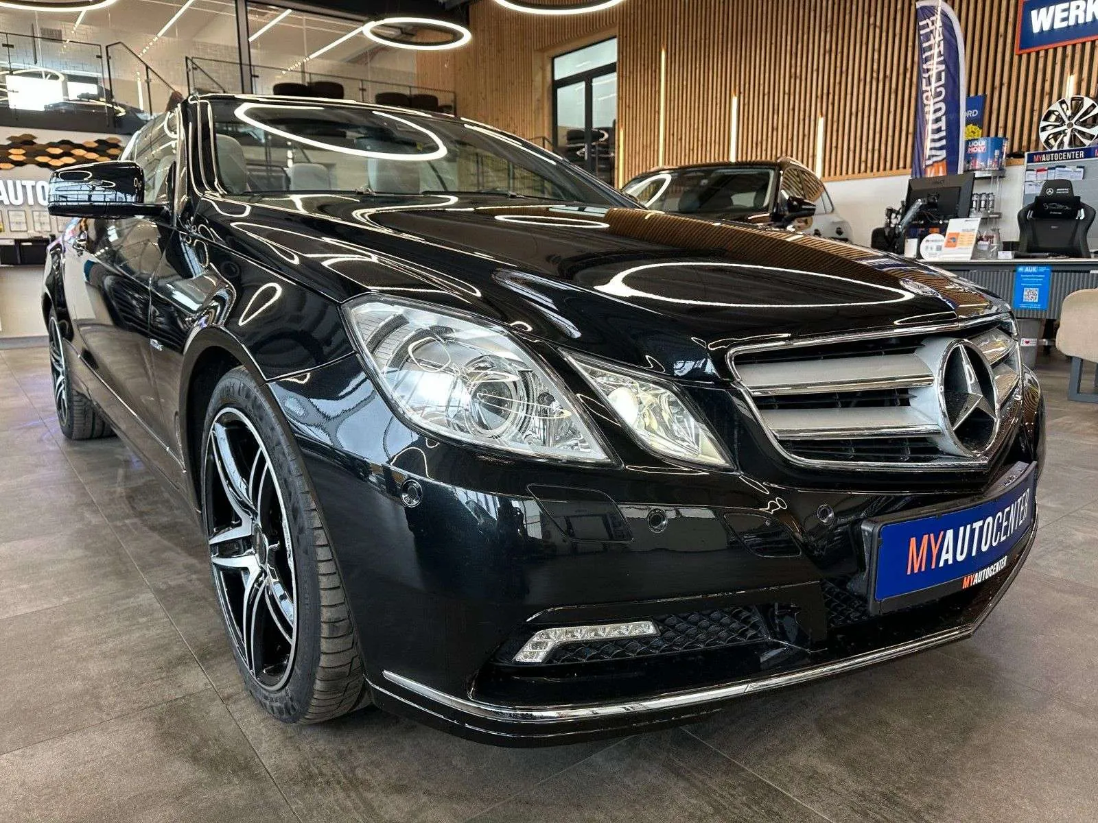 Mercedes-Benz E 200