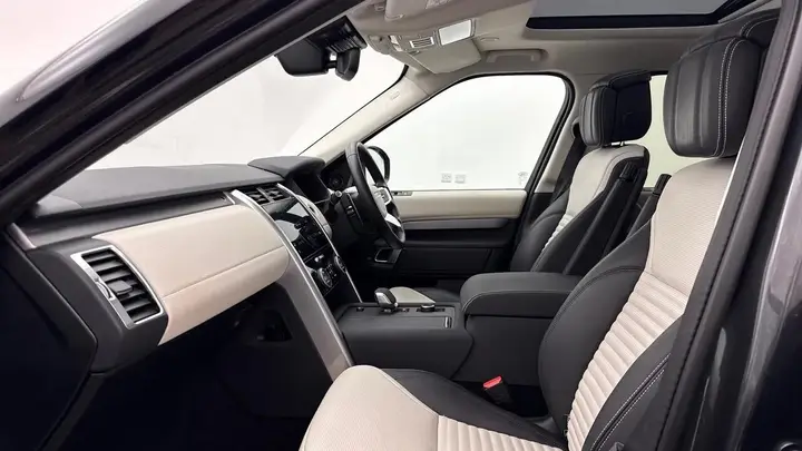 Land Rover Discovery 2025 photo 3
