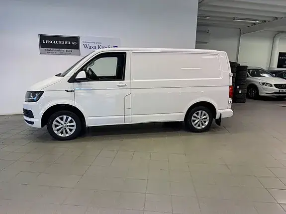Volkswagen Transporter 2018 photo 2