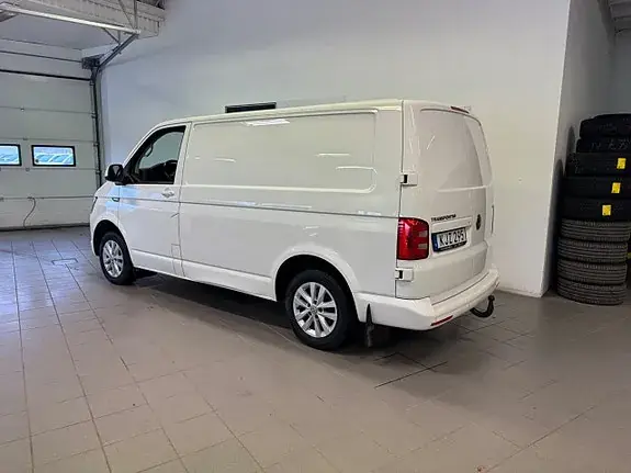 Volkswagen Transporter 2018 photo 3