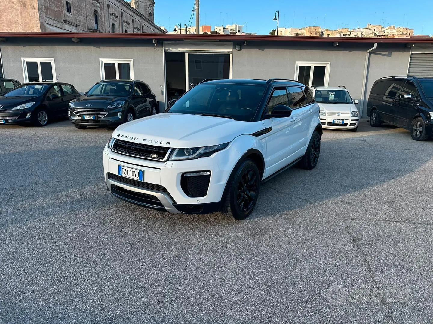 Land Rover Range Rover Evoque 2017 photo 3