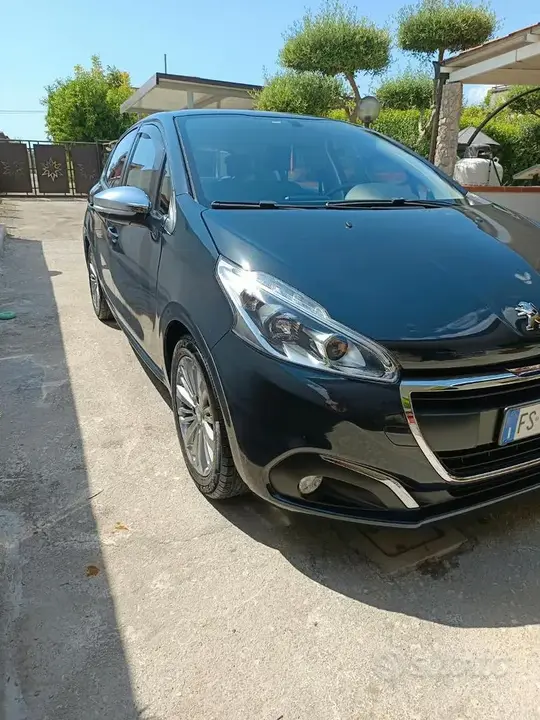 Peugeot 208 2018 photo 5