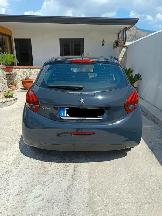 Peugeot 208 2018 photo 4