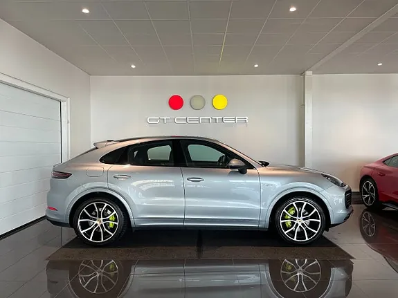 Porsche Cayenne 2021 photo 2