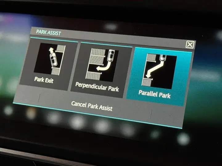 Jaguar E-Pace 2018 photo 5