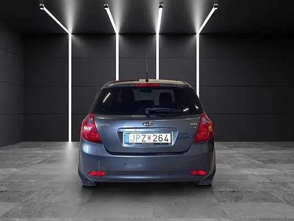 Kia Ceed 2009 photo 5