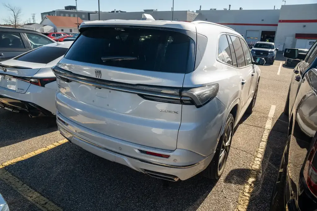 Buick Enclave 2025 photo 3