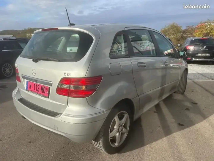 Mercedes-Benz B-Class 2011 photo 5