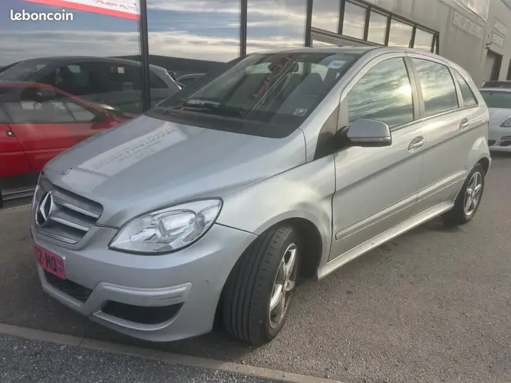 Mercedes-Benz B-Class 2011 photo 4