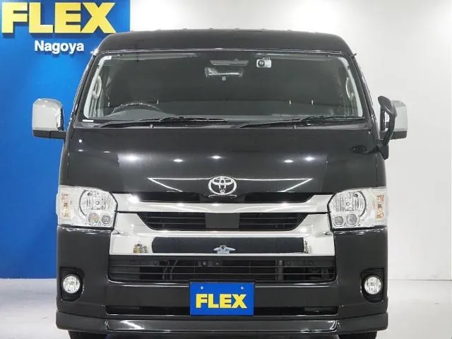 Toyota Hiace Wagon 2022 photo 2