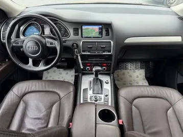 Audi Q7 2014 photo 2