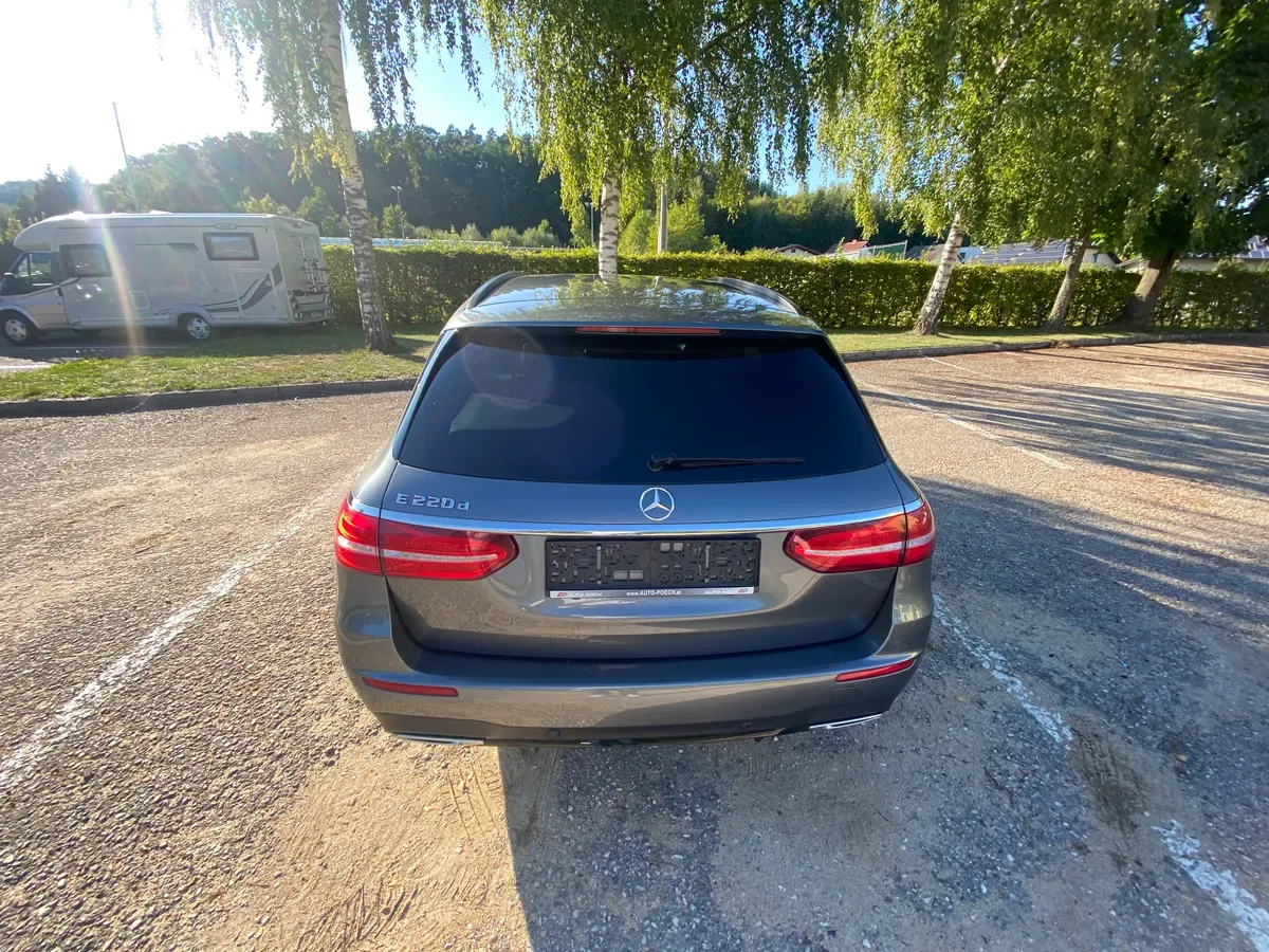 Mercedes-Benz E-Class 2019 photo 3