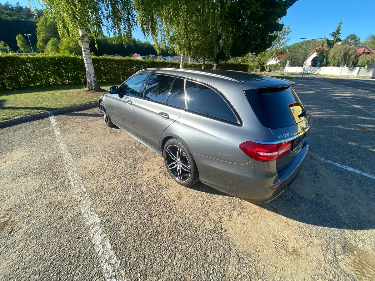 Mercedes-Benz E-Class 2019 photo 2