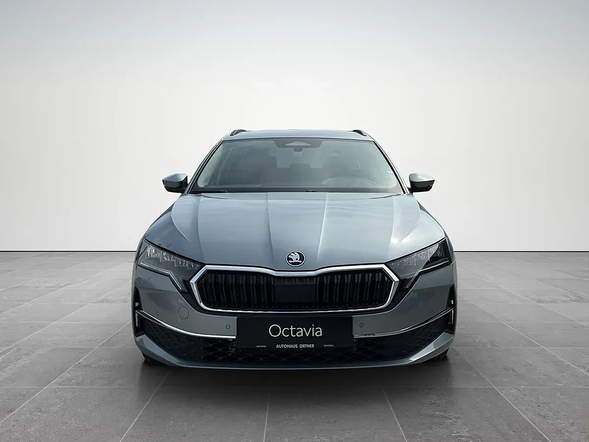 Skoda Octavia 2026 photo 2