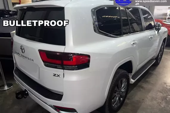 Toyota Land Cruiser 300 2026 photo 3