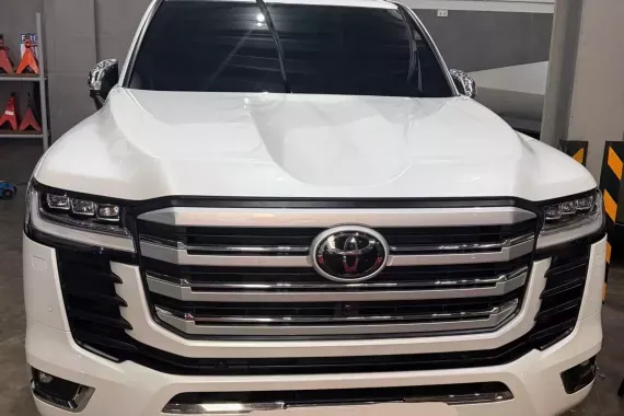 Toyota Land Cruiser 300