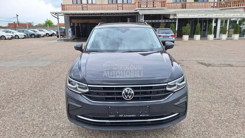Volkswagen Tiguan 2021 photo 2