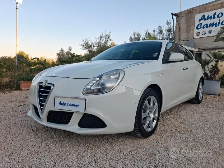 Alfa Romeo Giulietta 2011 photo 4