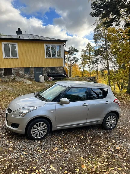 Suzuki Swift 2011 photo 3