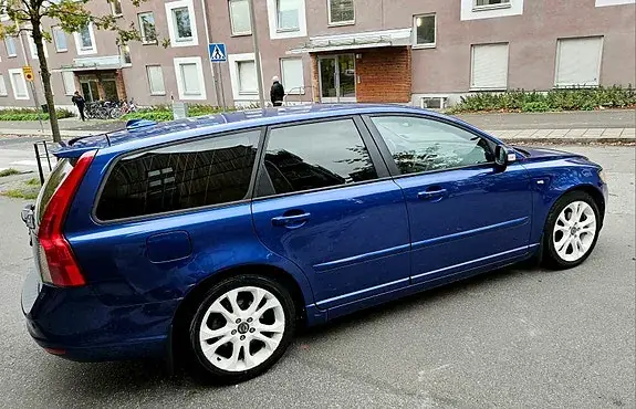 Volvo V50 2009 photo 2