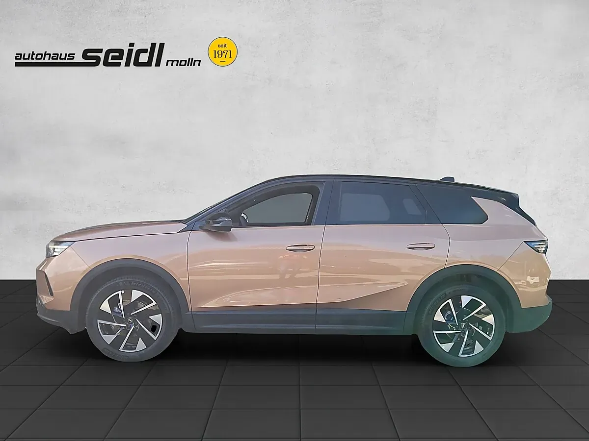 Opel Grandland photo 2