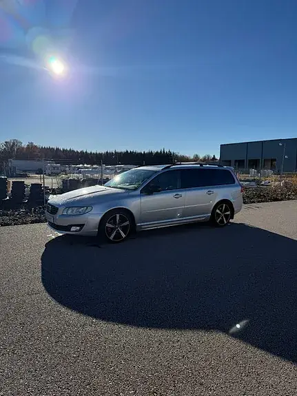 Volvo V70 2015 photo 3