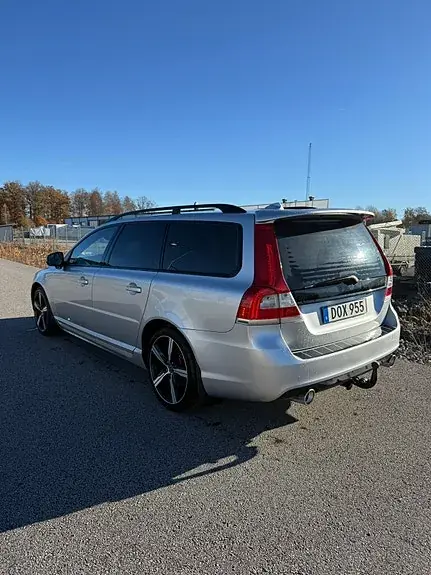 Volvo V70 2015 photo 2