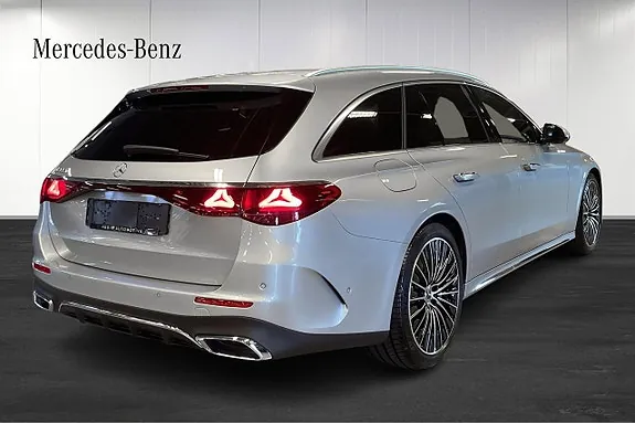 Mercedes-Benz E300 E 2026 photo 4