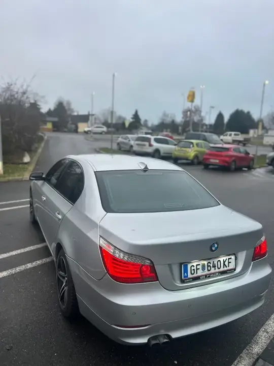 BMW 5 Series 2009 photo 3