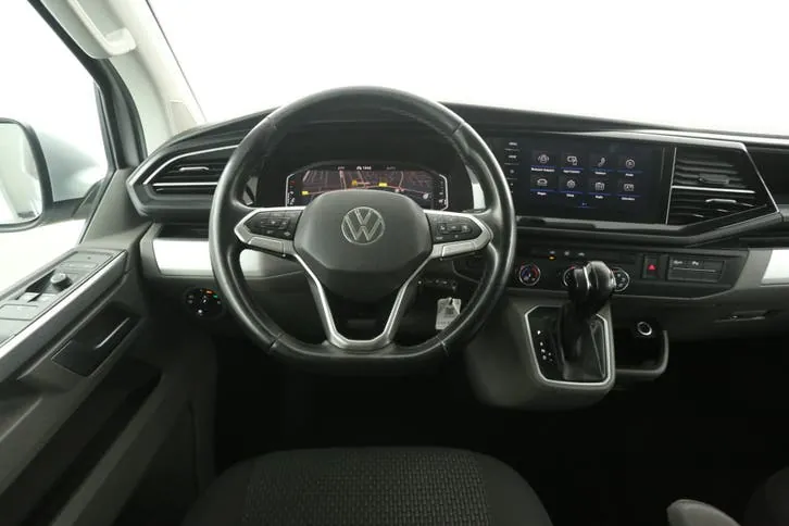 Volkswagen Transporter 2021 photo 2