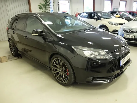 Ford Focus 2013 photo 3