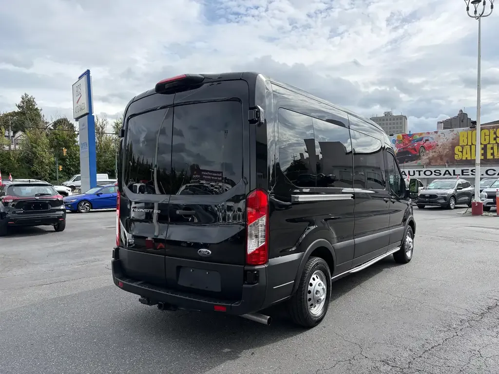 Ford Transit Passenger Wagon 2025 photo 5