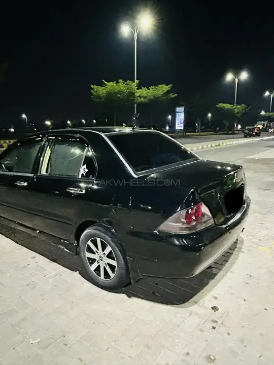 Mitsubishi Lancer