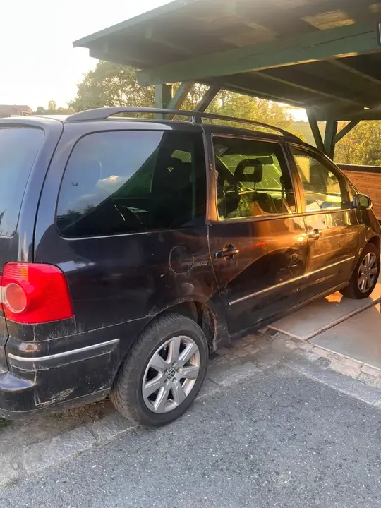 Volkswagen Sharan 2004 photo 2