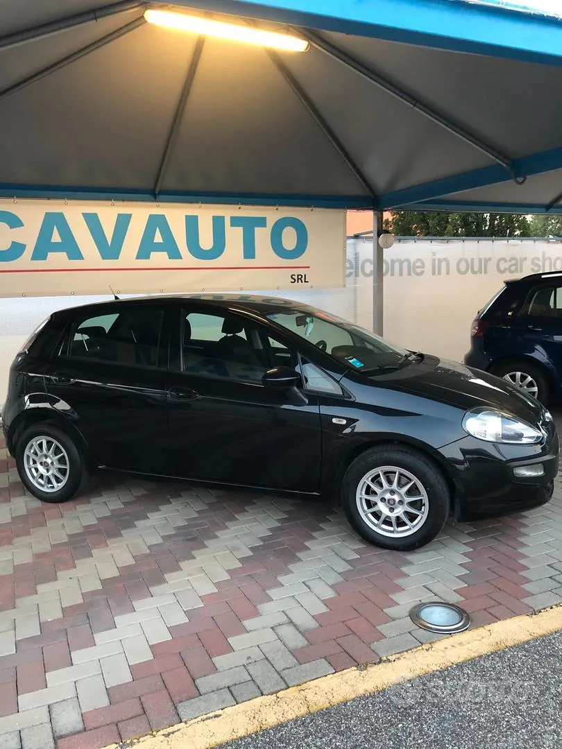 Fiat Punto Evo 2012 photo 2