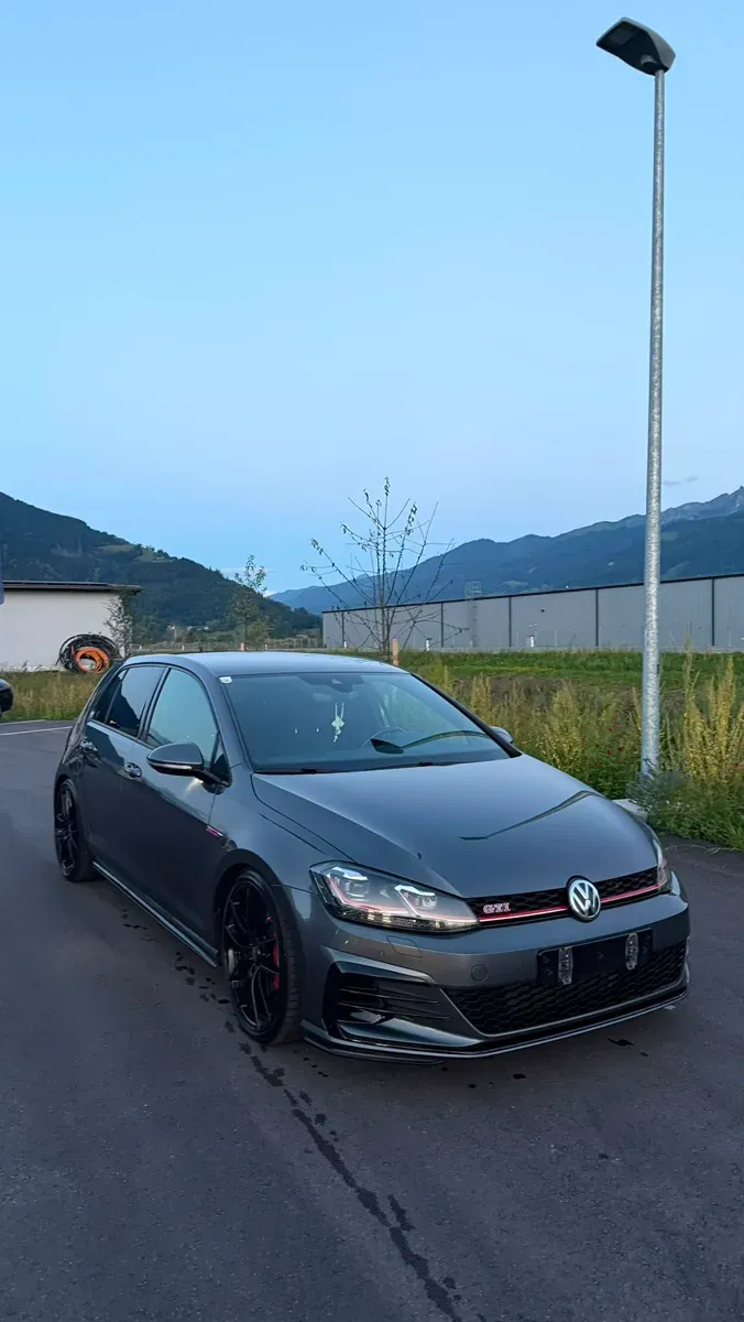 Volkswagen Golf 2019 photo 2