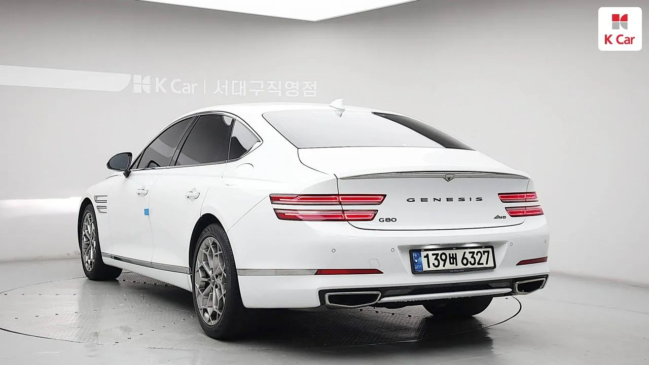 Genesis G80 2022 photo 2