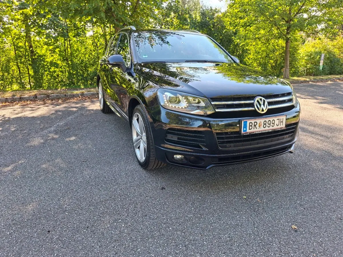 Volkswagen Touareg 2013 photo 2