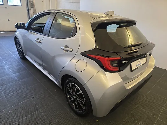 Toyota Yaris 2023 photo 5
